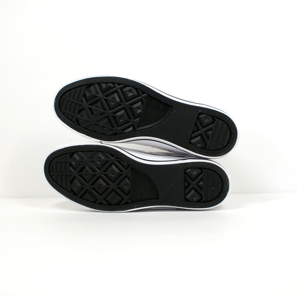 Converse X Hello Kitty High Top Sneakers White NEW - Picture 6 of 8